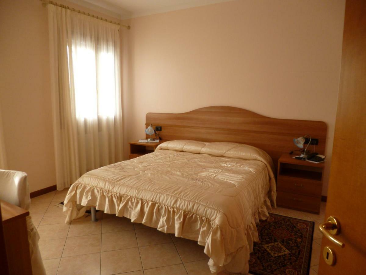 Locanda "Alla Rosa" Lusiana Exterior foto